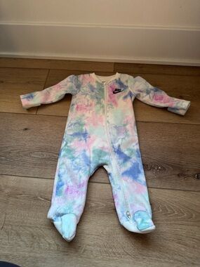 Nike Fleece Baby Sleeper Size 6 month